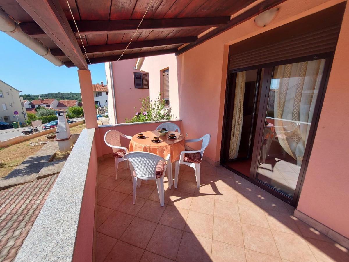 Apartman Porat Apartamento Pula Exterior foto